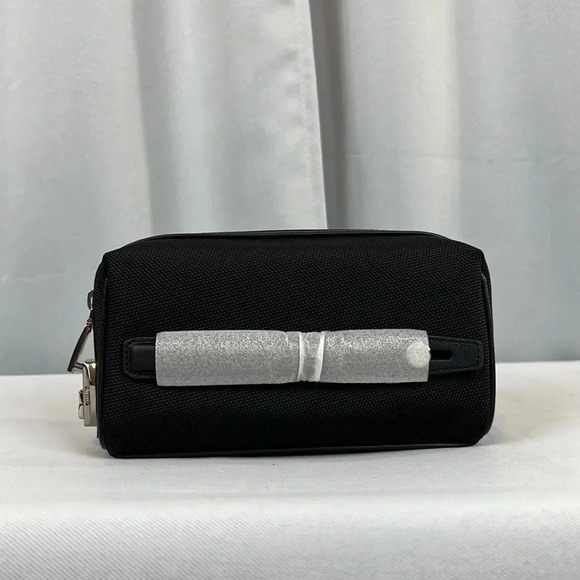 NWOT Cartwright Black The Brick Lockable Bag - Picture 2 of 7